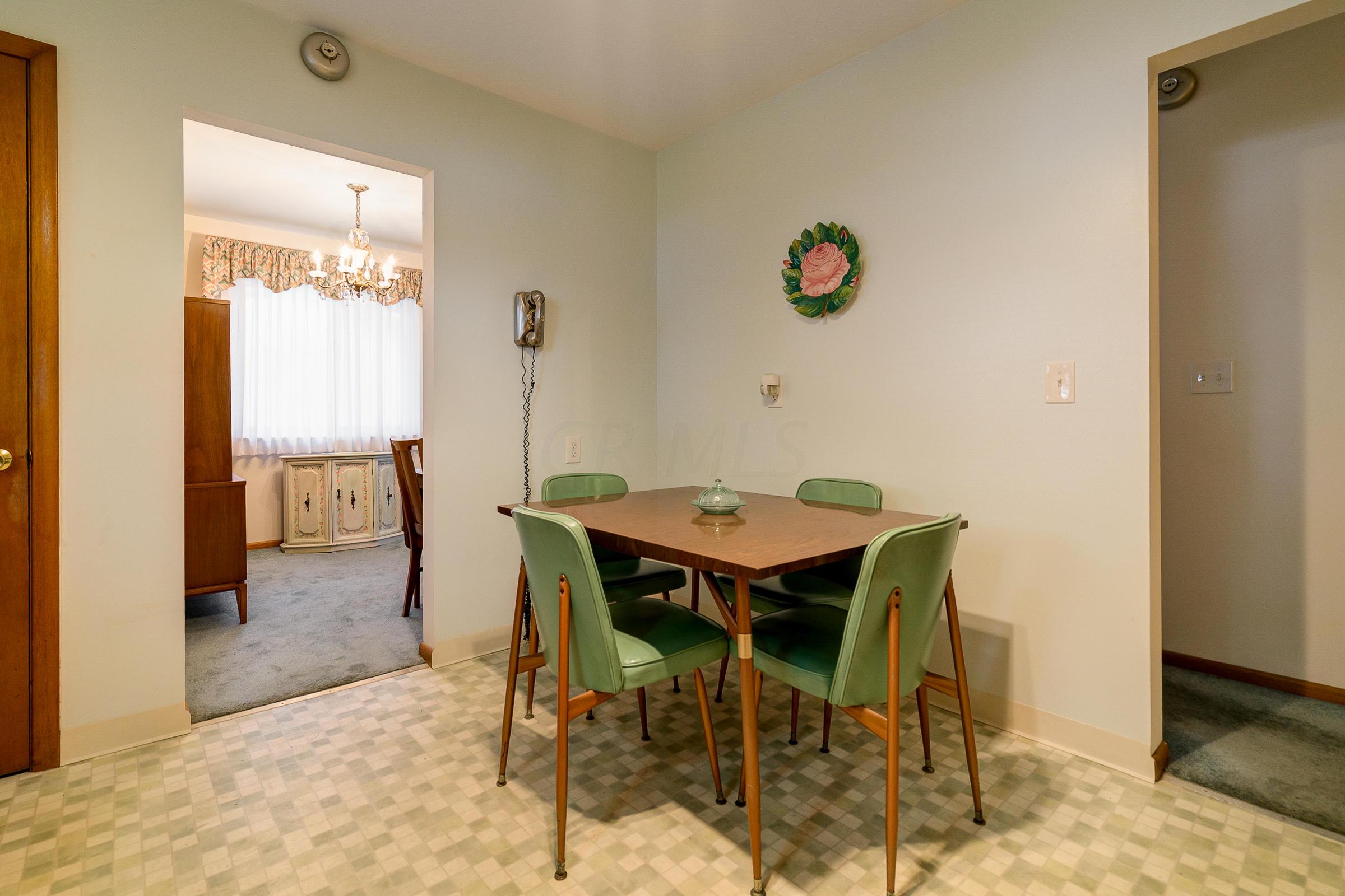 5282 Hazelwood Road Columbus, OH 43229 - Photo 12 of 31 Gallery Image 12