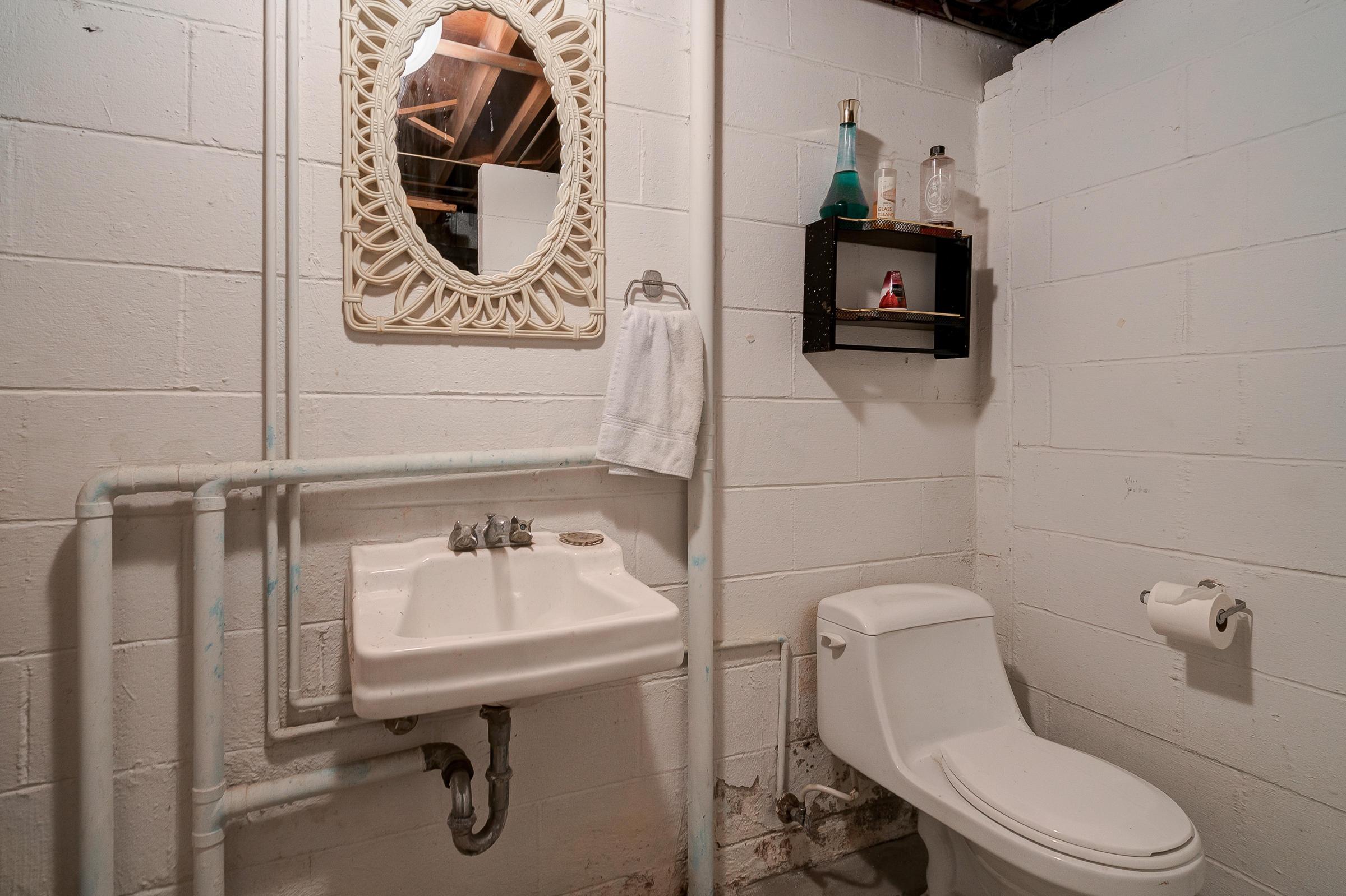 5282 Hazelwood Road Columbus, OH 43229 - Photo 25 of 31 Gallery Image 25