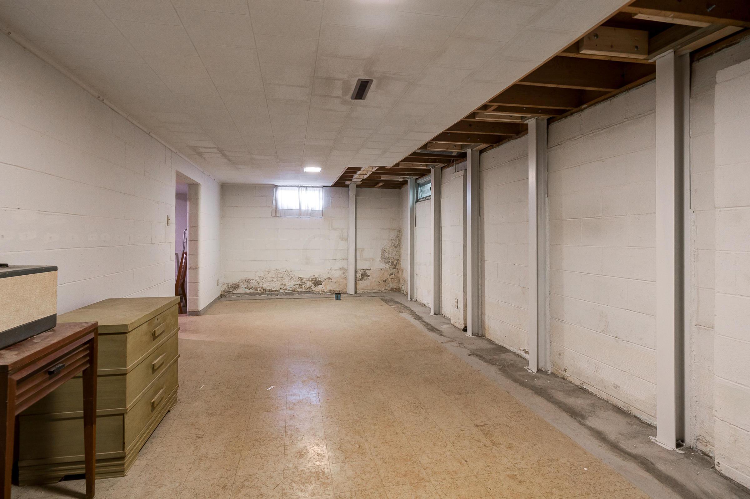 5282 Hazelwood Road Columbus, OH 43229 - Photo 28 of 31 Gallery Image 28