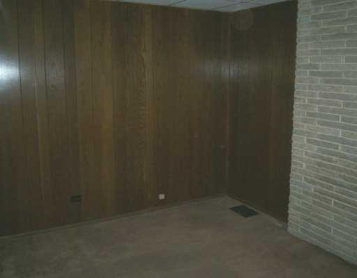 1244 Church Avenue McKees Rocks, PA 15136 - Photo 4 of 8 Living Room.