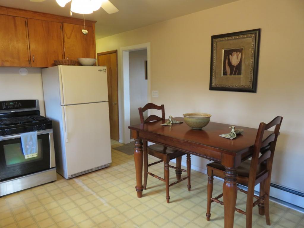434 Castleman Road Vestal, NY 13850 - Photo 6 of 17 Gallery Image 6