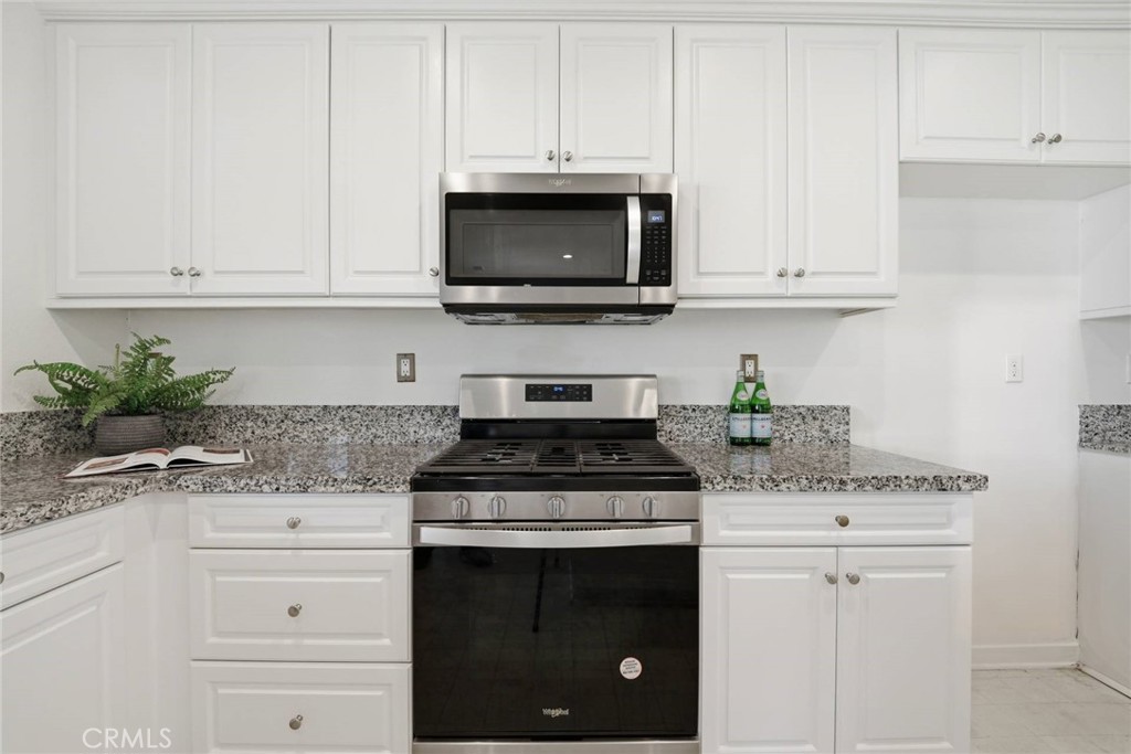 9657 Summertime Terrace Riverside, CA 92508 - Photo 6 of 23