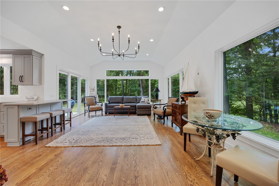 157 Crescent Hill Road Perinton, NY 14534 - Photo 19 of 47 SPECTACULAR CATHEDRAL CEILING GREAT ROOM WITH WALL