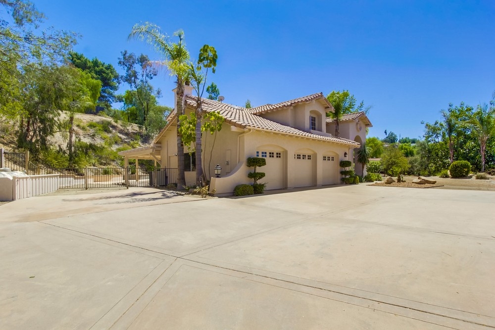 1390 Horsemill Road El Cajon, CA 92021 - Photo 7 of 25