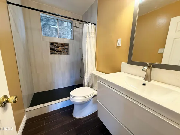 $3,900 | 18540 Arminta Street, Reseda, CA 91335