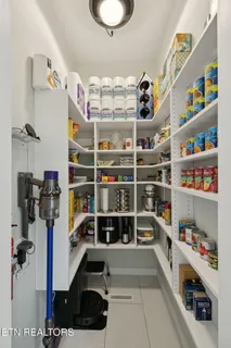 $980,000 | 9432 Clingmans Dome Drive, Knoxville, TN 37922