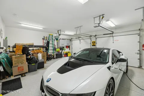 $980,000 | 9432 Clingmans Dome Drive, Knoxville, TN 37922