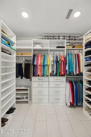 $980,000 | 9432 Clingmans Dome Drive, Knoxville, TN 37922