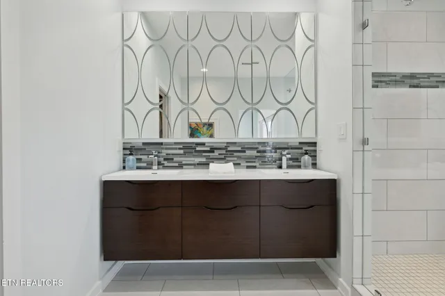 $980,000 | 9432 Clingmans Dome Drive, Knoxville, TN 37922