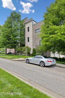 $980,000 | 9432 Clingmans Dome Drive, Knoxville, TN 37922