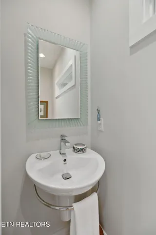 $980,000 | 9432 Clingmans Dome Drive, Knoxville, TN 37922