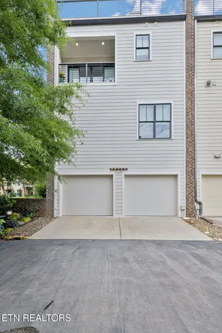 $980,000 | 9432 Clingmans Dome Drive, Knoxville, TN 37922