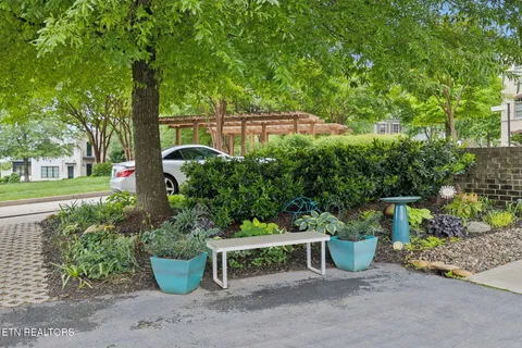 $980,000 | 9432 Clingmans Dome Drive, Knoxville, TN 37922