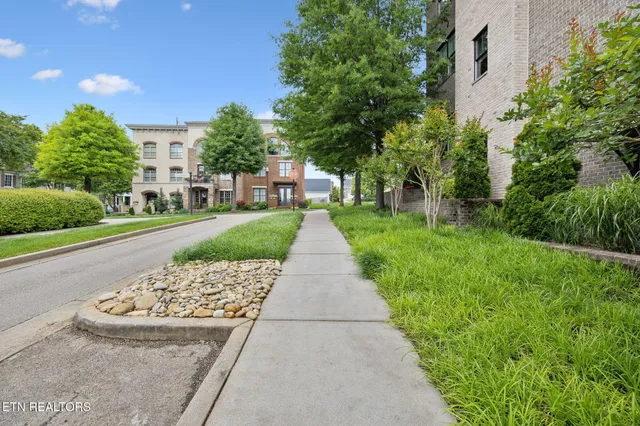 $980,000 | 9432 Clingmans Dome Drive, Knoxville, TN 37922