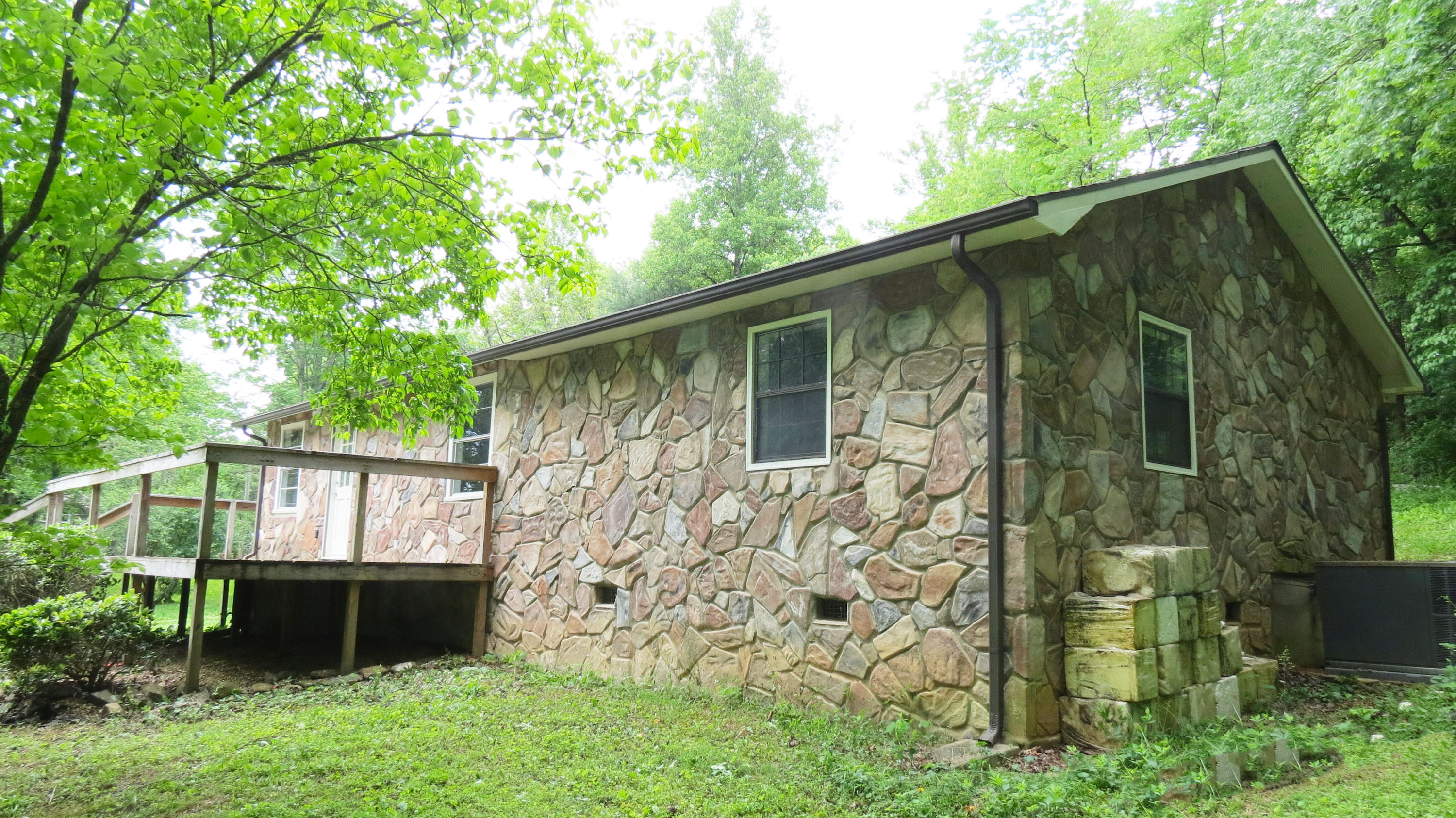 1225 Gamble Drive Heiskell, TN 37754 - Photo 3 of 21 Gamble 18 jpg