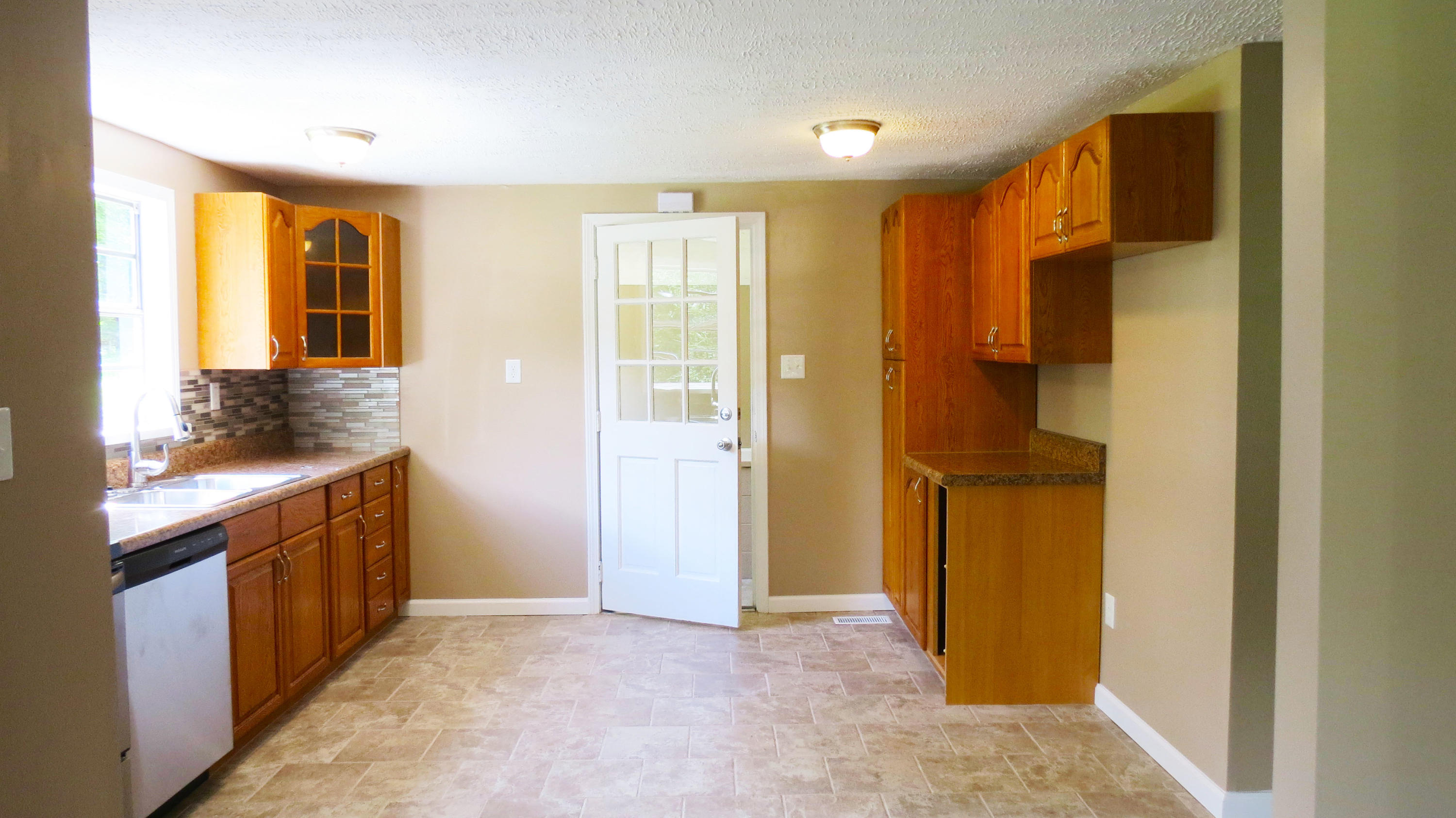1225 Gamble Drive Heiskell, TN 37754 - Photo 4 of 21 Gamble 11