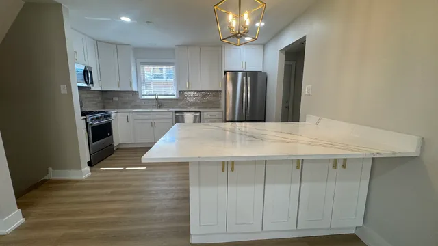 $204,900 | 15037 Irving Avenue, Dolton, IL 60419