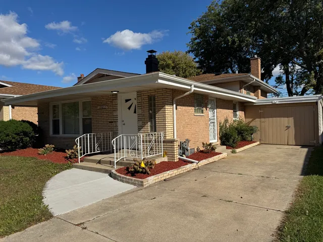 $204,900 | 15037 Irving Avenue, Dolton, IL 60419