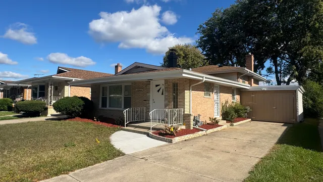 $204,900 | 15037 Irving Avenue, Dolton, IL 60419