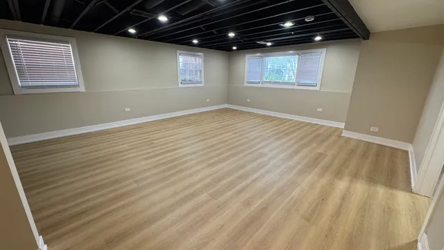 $204,900 | 15037 Irving Avenue, Dolton, IL 60419