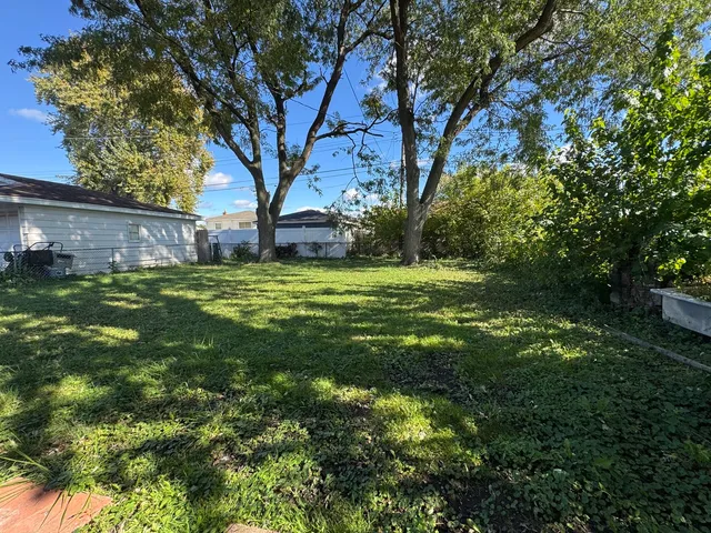 $204,900 | 15037 Irving Avenue, Dolton, IL 60419