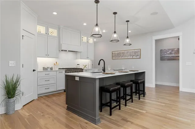 $585,000 | 31401 West 85th Street, De Soto, KS 66018