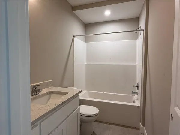 $585,000 | 31401 West 85th Street, De Soto, KS 66018