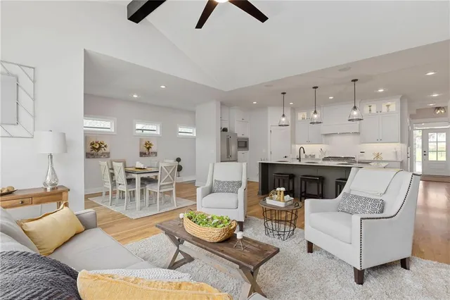 $585,000 | 31401 West 85th Street, De Soto, KS 66018