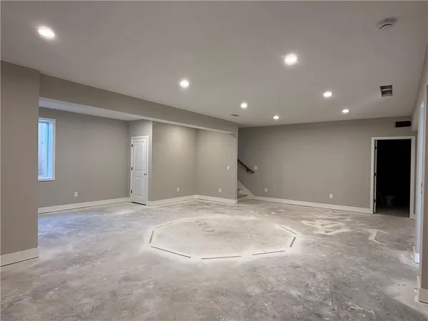 $585,000 | 31401 West 85th Street, De Soto, KS 66018
