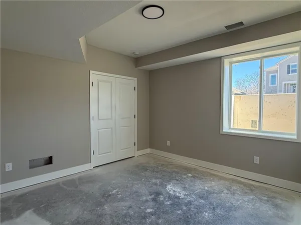 $585,000 | 31401 West 85th Street, De Soto, KS 66018