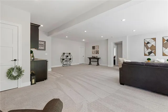 $585,000 | 31401 West 85th Street, De Soto, KS 66018