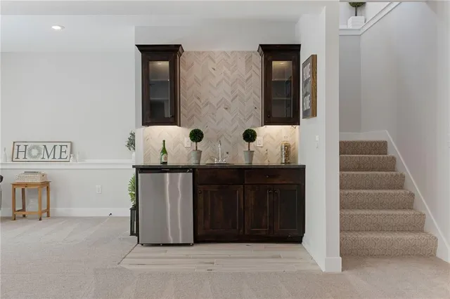 $585,000 | 31401 West 85th Street, De Soto, KS 66018