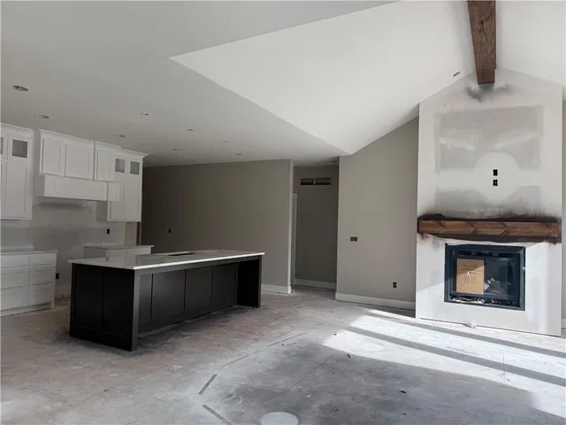 $585,000 | 31401 West 85th Street, De Soto, KS 66018