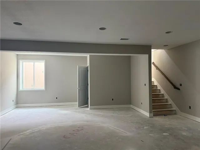 $585,000 | 31401 West 85th Street, De Soto, KS 66018