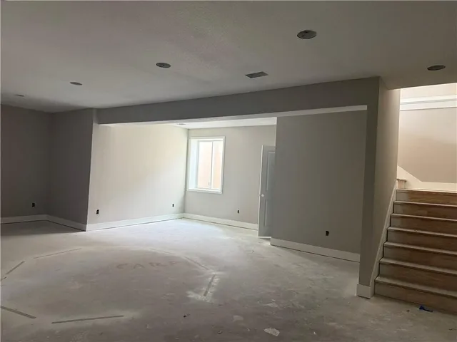 $585,000 | 31401 West 85th Street, De Soto, KS 66018