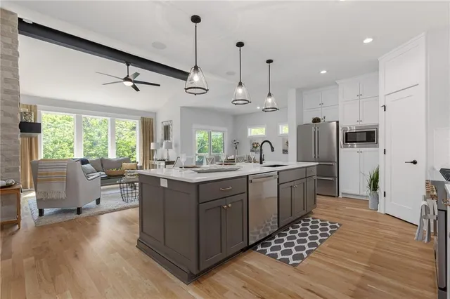 $585,000 | 31401 West 85th Street, De Soto, KS 66018