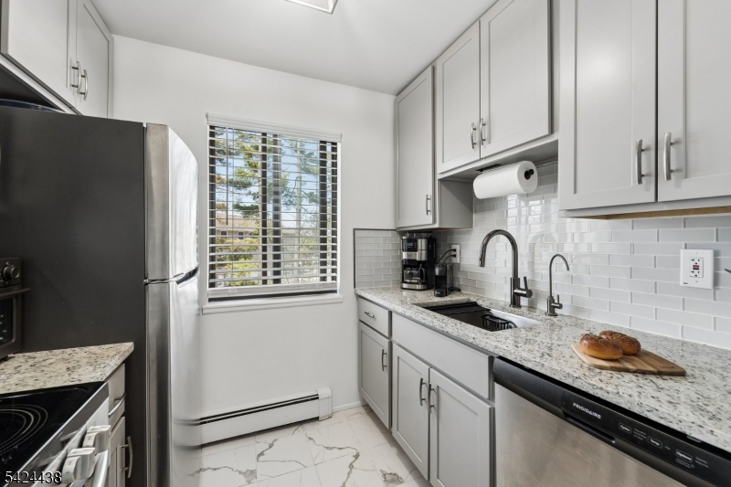 747 Riverside Avenue, Unit C8 Lyndhurst, NJ 07071 - Photo 15 of 24