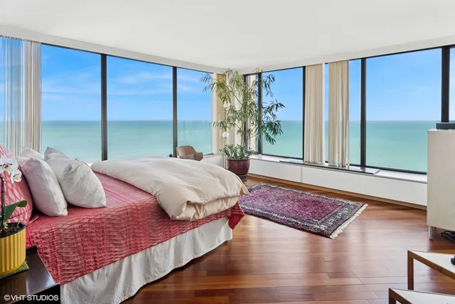 $600,000 | 5455 North Sheridan Road, Unit 36013602, Chicago, IL 60640