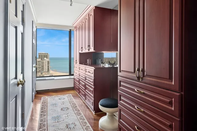 $600,000 | 5455 North Sheridan Road, Unit 36013602, Chicago, IL 60640