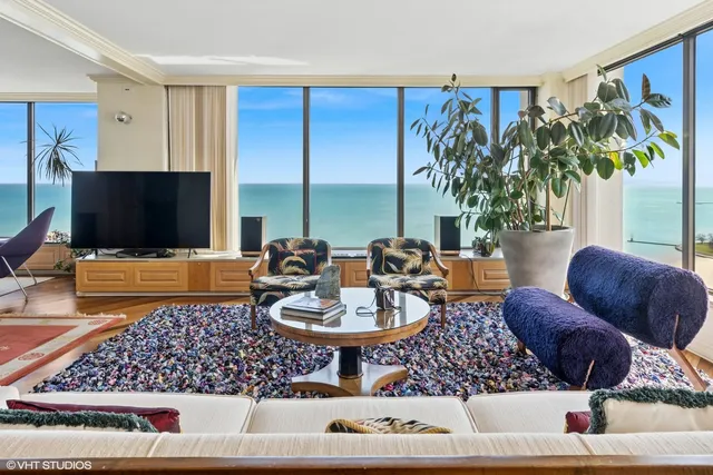 $600,000 | 5455 North Sheridan Road, Unit 36013602, Chicago, IL 60640