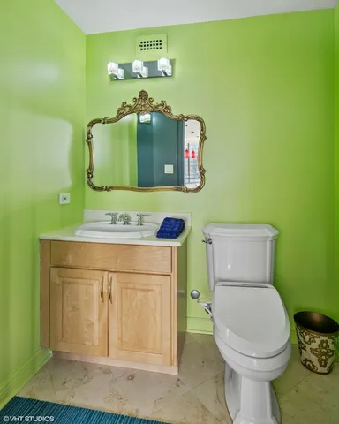 $600,000 | 5455 North Sheridan Road, Unit 36013602, Chicago, IL 60640