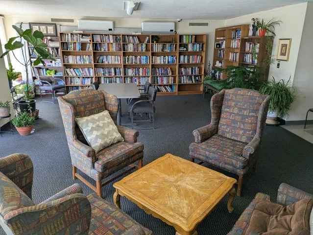 $600,000 | 5455 North Sheridan Road, Unit 36013602, Chicago, IL 60640