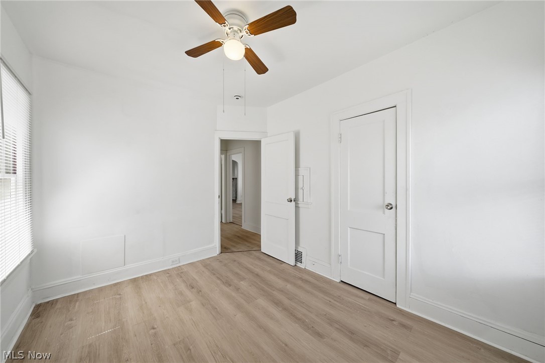829 Helmsdale Road Cleveland, OH 44112 - Photo 19 of 26