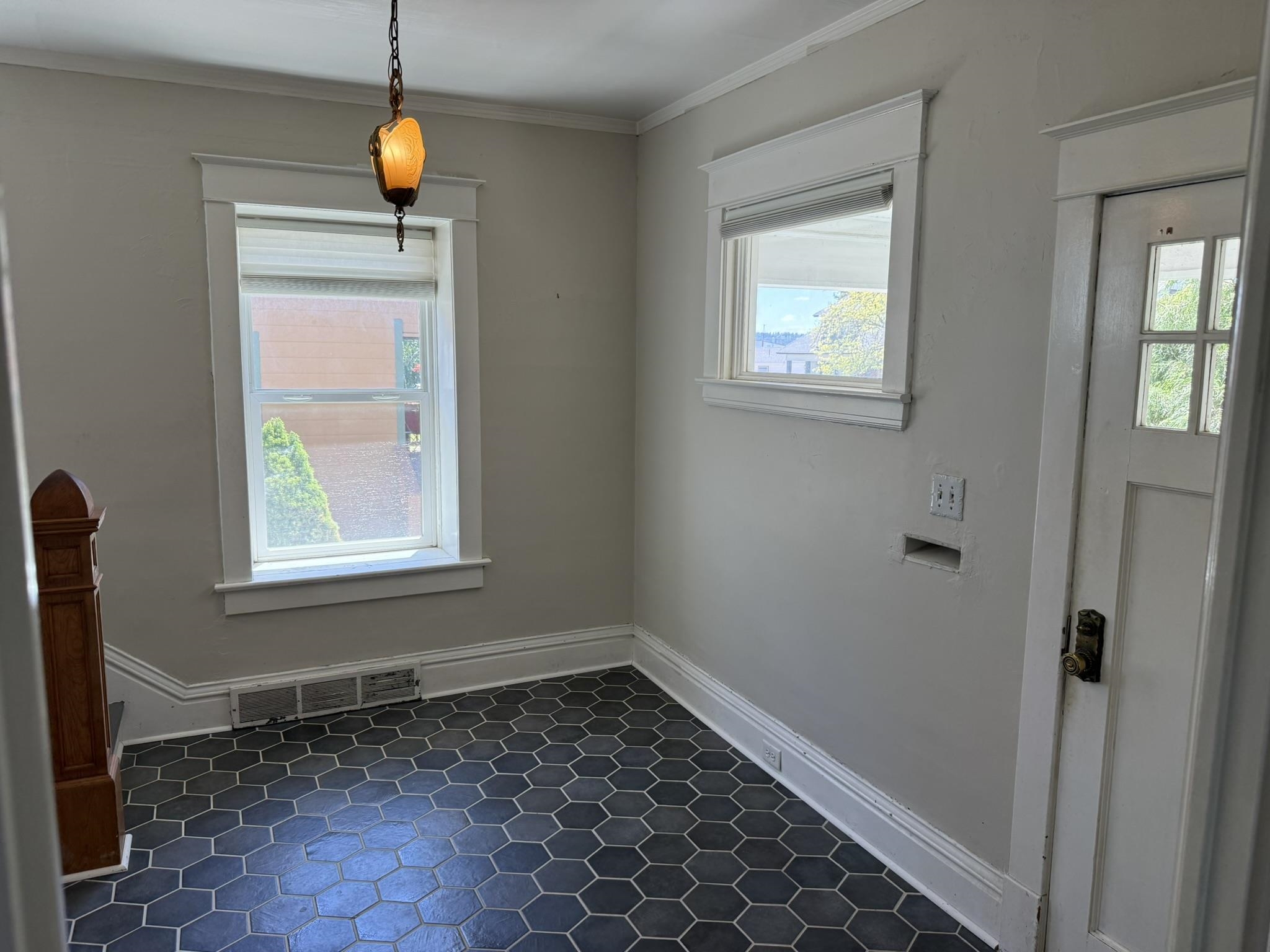 2628 North Stone Street Spokane, WA 99207 - Photo 3 of 20