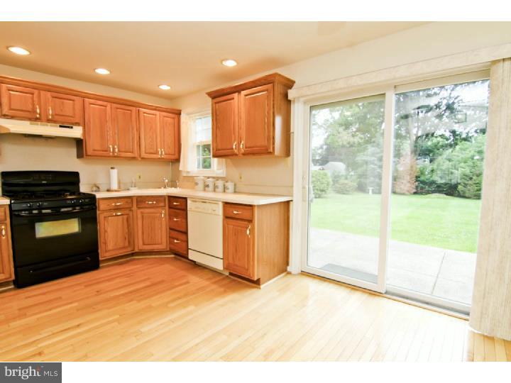 438 Wayne Avenue Springfield, PA 19064 - Photo 5 of 16