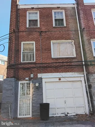 $165,000 | 27 Concord Road, Darby, PA 19023