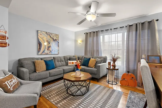 $289,900 | 706 North Colfax Street, Griffith, IN 46319