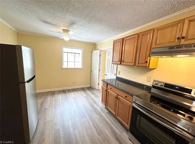 $2,190 | 305 Clapp Street, Graham, NC 27253