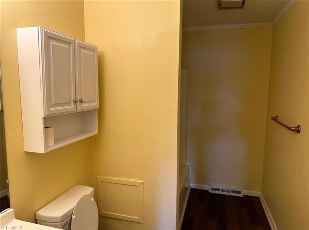 305 Clapp Street Graham, NC 27253 - Photo 5 of 9