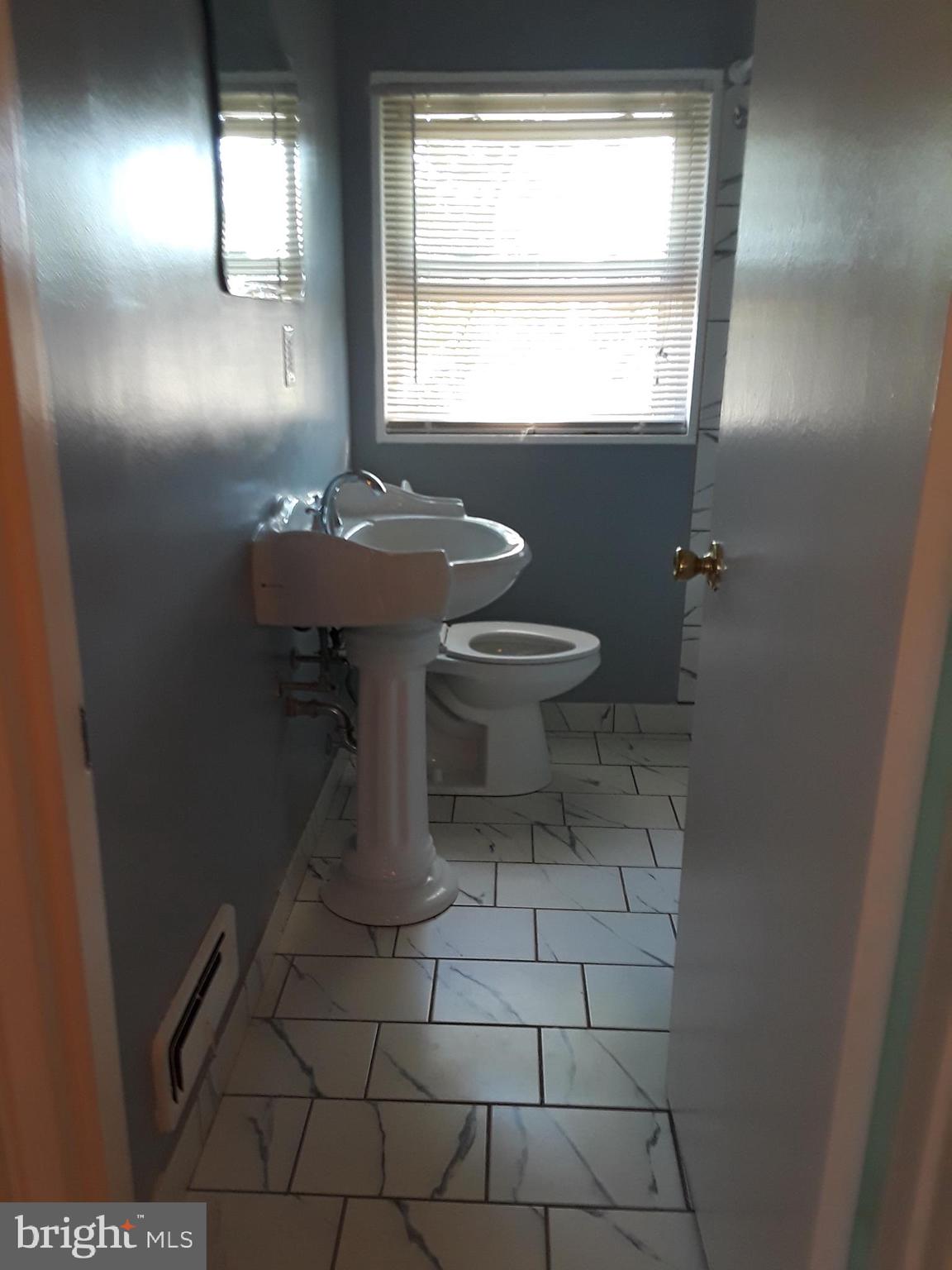 503 Brisbane Road Baltimore, MD 21229 - Photo 9 of 35